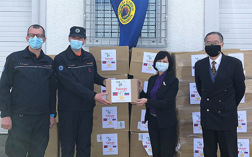 第二波愛心抵達中歐  奧地利、斯洛維尼亞豎起大拇指感謝台灣