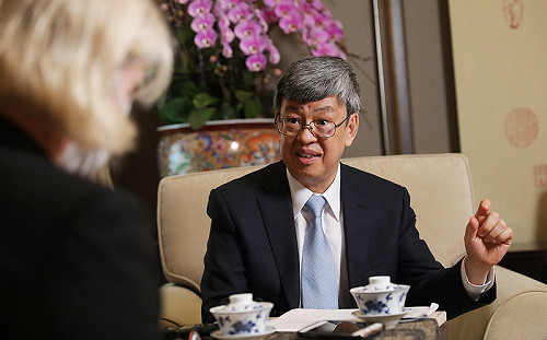 酸陳建仁「只是一招棋」、「研究地位不重要」 沈富雄：綠營2024參選人一定「姓賴」