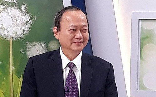 自駕遊花東出車禍 前衛生署長葉金川夫妻遭追撞送醫