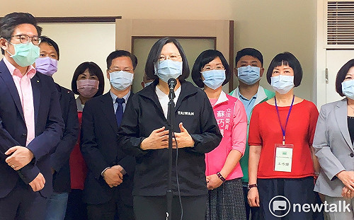 台美衛長通話合作防疫 蔡英文：我們的努力國際社會都看到