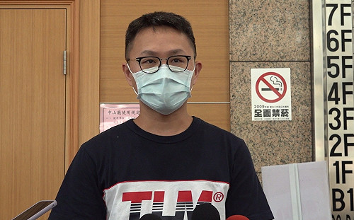 「數位諸葛亮」簡勤佑傳被降職？ 網笑：未料是豬頭三