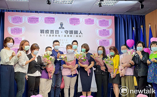 護師節國民黨贈感謝牆 提4訴求盼爭醫護權益