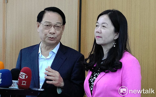 國民黨改革委員會爆衝突 委員爆粗口、摔椅子退席