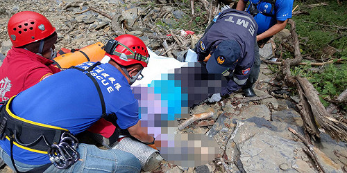台北大學登山隊攀畢祿山 女大生墜谷逾60公尺亡