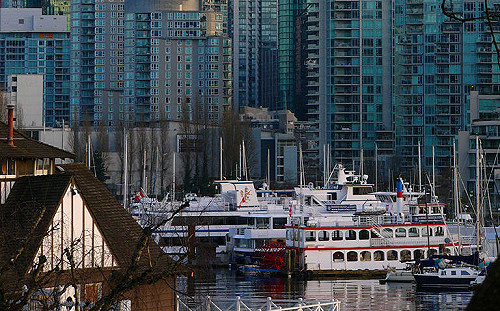 因種族歧視當街遭毆  施暴者：回亞洲去！