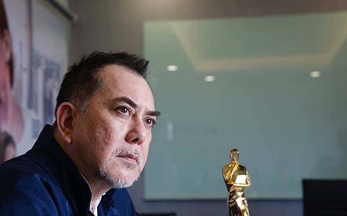 國發會證實：港帝黃秋生已領到就業金卡  效期3年