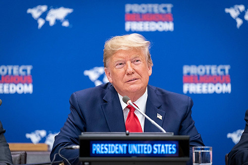 非裔人士抗議員警執法不當闖警局  川普回應：不會袖手旁觀