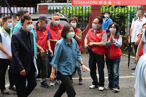 民進黨黨職選舉 蔡英文呼籲黨員一定要出來投票