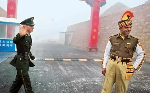 中國要開戰了？解放軍重兵集結中印邊境 印度步兵師進駐戰備地區