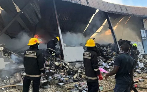 Chinaman! 尚比亞首都市長帶頭歧視 3 中國公民慘死大使館抗議