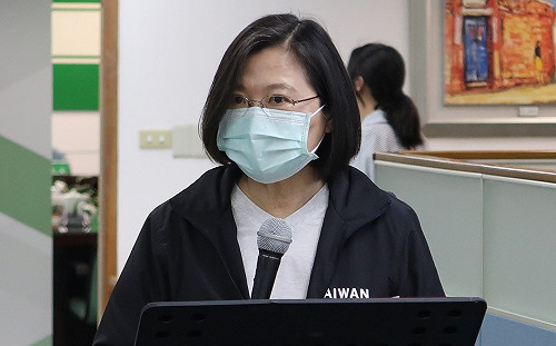 因應香港國安法 蔡英文：政院組專案強化協助港人