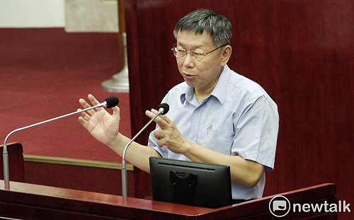 振興券付1000換3000  柯文哲酸中央：脫褲子放屁