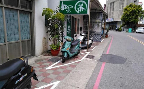 人行道上見謎樣白線？澎湖縣警局「1創舉」挨譙：太奇葩