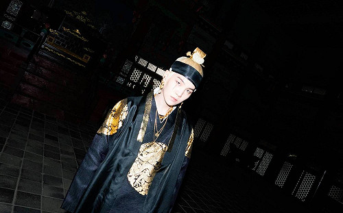 新曲收錄邪教演說惹風波！防彈少年團SUGA再失言：新冠肺炎帶來的幸運