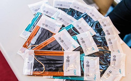 相愛相殺？  中國商人在俄羅斯被偷五萬份口罩