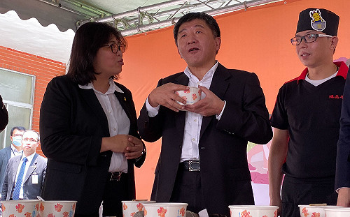 蔡坤龍觀點》(影) 一窩瘋搶時中  莫忘半年前的韓風