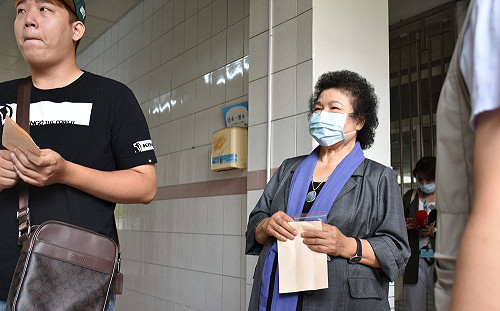 現身新上國小投罷韓票  陳菊:就是善盡高雄公民的責任