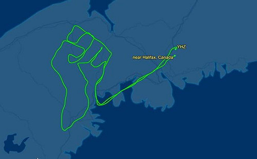 飛行員航線竟畫出拳頭軌跡！再揭「背後理念」：沒有國界