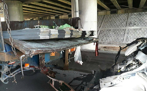 國道1號林口路段追撞車禍 貨車駕駛身亡