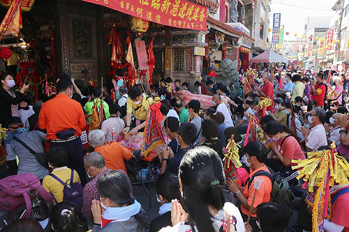 大甲媽祖遶境新港奉天宮 為防疫改在廟內舉行隆重團拜