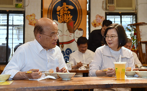 醫材自付額議題「逆時中」? 蘇貞昌：我跟陳時中有溝通