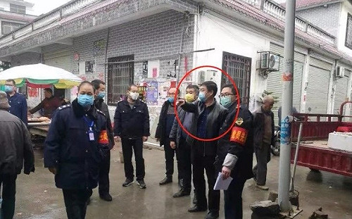 好大官威！取車被要求量體溫 局長竟叫拆除隊來拆校門