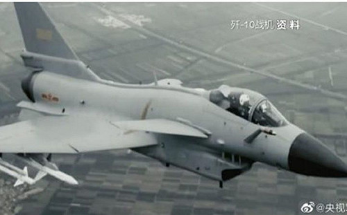 (影) 魚目混珠被抓包! 中媒高調宣傳殲-10格鬥能力 竟偷用「梟龍」畫面