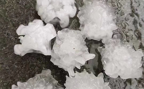 北京昨日降下怪異冰雹！網民驚呼：連冰雹都是新冠病毒的樣子