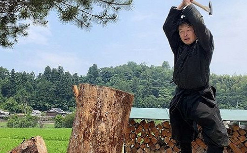 史上第一位「忍者研究生」畢業！每天讀書習武種菜務農