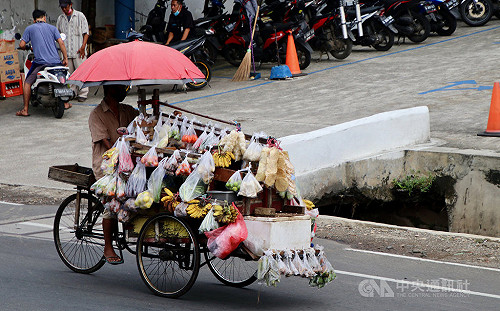 雅加達1日起禁用一次性塑膠袋 小吃攤暫不受限