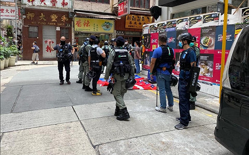 國安法實施！  港警搜出「中華民國國旗」 他當場被逮捕