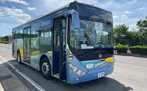 全台第一輛自駕公車台南上路！交通局：測試安全後即可載客