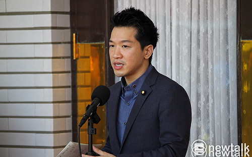 不會錯過萊豬表決 何志偉病毒篩檢結果出爐