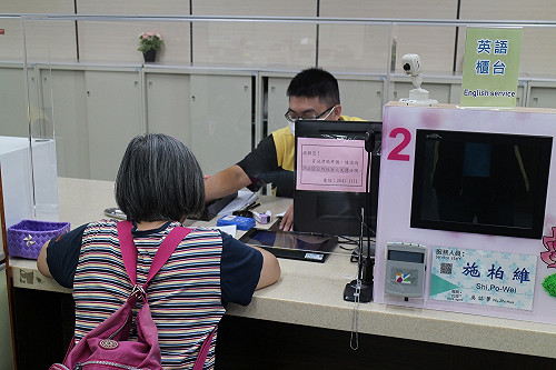 內政部：戶籍遷出並非「除籍」 入境即可辦理遷入登記