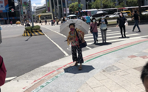 快訊》連破3大高溫歷史紀錄!台北7月38度累積第8天  中南部慎防午後雷雨