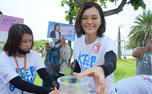 李眉蓁旗山美濃傻傻分不清楚？只是堵藍狠酸：身為高雄議員請加油