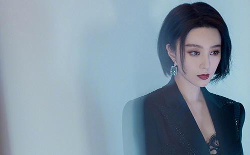 范冰冰深夜痛哭 分手1年首認失戀李晨傷很大