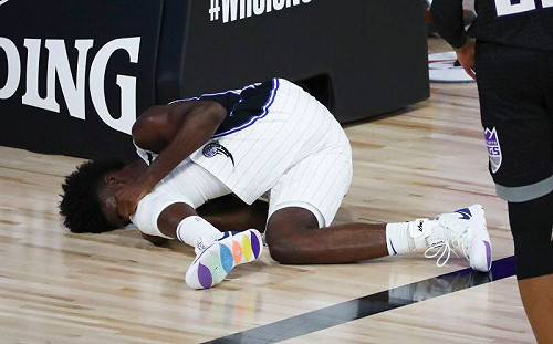 NBA／慘！魔術小將球衣銷量復賽第2　卻因左膝受傷而報銷