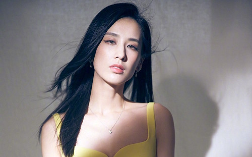 (影)恐怖詛咒？！《乘風破浪的姐姐》黃聖依拍戲砸破頭 送醫影片曝光