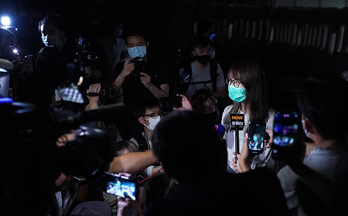 鐵窗10個月  前香港眾志成員周庭出獄