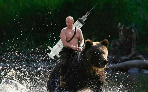 大帝騎熊背針筒!   普丁放梗圖：俄羅斯正在拯救世界