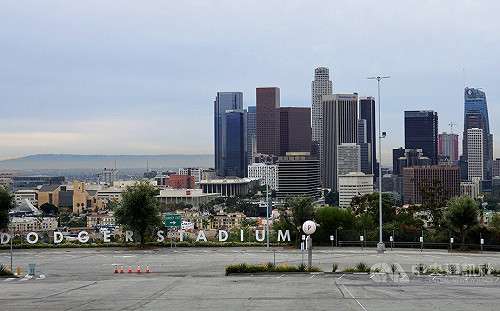 道奇主場不打棒球？加州擴大疫苗施打規模  球場、迪士尼皆成施打站！