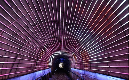 穿梭夜間點點星光！深澳鐵道自行車夜間營運延長至10/31