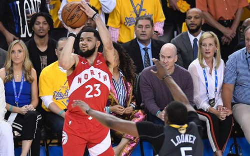 NBA／「范喬丹」VanVleet狂飆8記三分　暴龍首戰擊敗籃網(影)