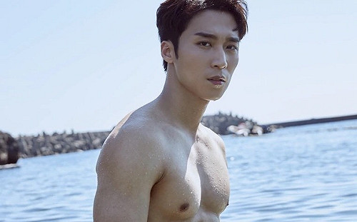 BL鮮肉男星「自慰激情片」紅到中國！ 網驚嘆：身材很好確認直男