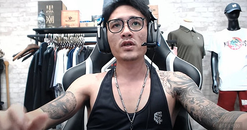 館長助理直播報平安 透露館長救護車上嘆：我做人有那麼差嗎？