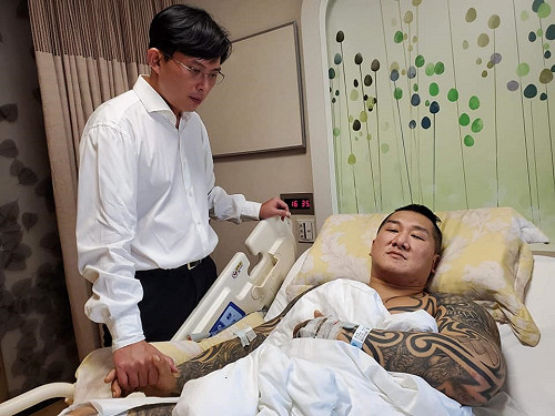 館長挨槍 黃國昌擔任義務律師、要揪出藏鏡人