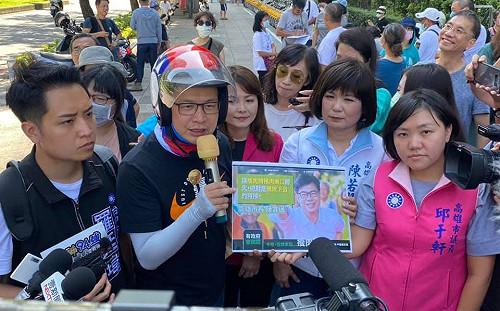 羅智強點名邁邁小英「出來講」  高閔琳︰台北議員作秀作到高雄