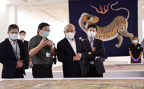 參訪國立台灣博物館特展 蘇揆鼓勵民眾深入瞭解台灣故事
