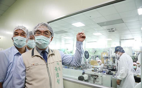 口罩國家隊出現害群之馬  黃偉哲赴大廠加油打氣